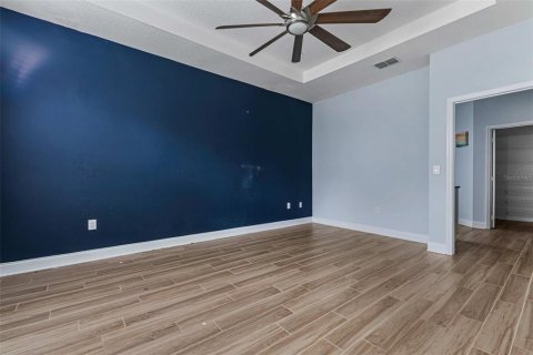 House in DeBary, Florida 5 bedrooms, 318.65 sq.m. № 2213323 - photo 9