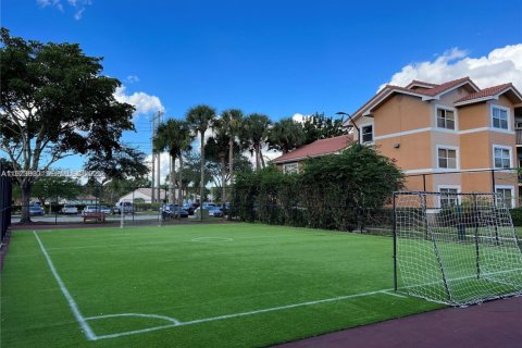 Copropriété à louer à Coral Springs, Floride: 2 chambres, 91.42 m2 № 1982135 - photo 6