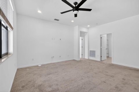 Townhouse in Lake Worth, Florida 3 bedrooms, 227.61 sq.m. № 2088092 - photo 23