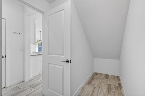 Townhouse in Lake Worth, Florida 3 bedrooms, 227.61 sq.m. № 2088092 - photo 20