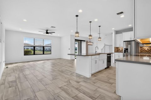 Townhouse in Lake Worth, Florida 3 bedrooms, 227.61 sq.m. № 2088092 - photo 4