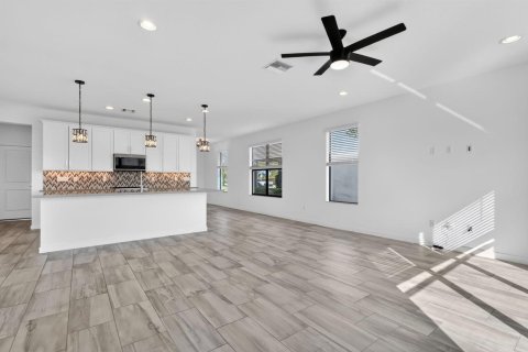 Townhouse in Lake Worth, Florida 3 bedrooms, 227.61 sq.m. № 2088092 - photo 7