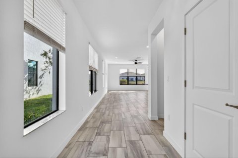 Townhouse in Lake Worth, Florida 3 bedrooms, 227.61 sq.m. № 2088092 - photo 2