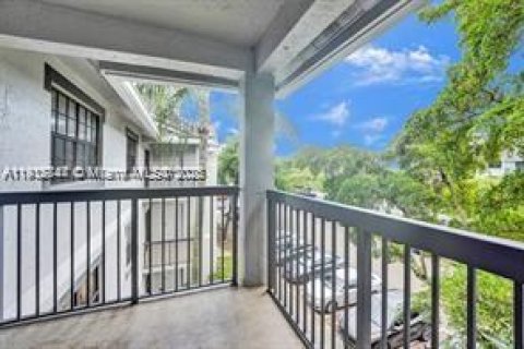 Condominio en alquiler en Coral Springs, Florida, 2 dormitorios, 103.49 m2 № 1968743 - foto 26