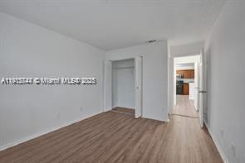 Condominio en alquiler en Coral Springs, Florida, 2 dormitorios, 103.49 m2 № 1968743 - foto 11