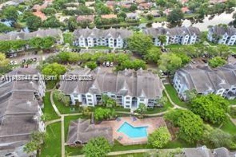 Condominio en alquiler en Coral Springs, Florida, 2 dormitorios, 103.49 m2 № 1968743 - foto 1