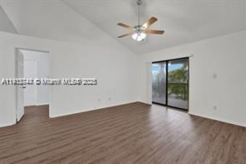 Condominio en alquiler en Coral Springs, Florida, 2 dormitorios, 103.49 m2 № 1968743 - foto 6