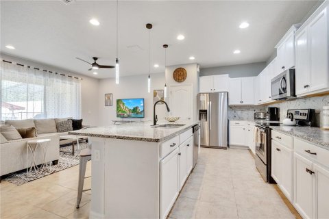 Adosado en alquiler en Kissimmee, Florida, 5 dormitorios, 210.24 m2 № 1909156 - foto 13