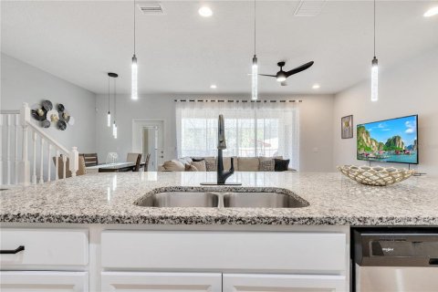 Adosado en alquiler en Kissimmee, Florida, 5 dormitorios, 210.24 m2 № 1909156 - foto 19
