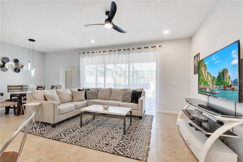 Adosado en alquiler en Kissimmee, Florida, 5 dormitorios, 210.24 m2 № 1909156 - foto 20