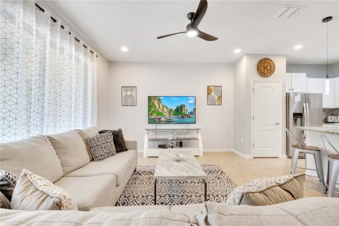 Adosado en alquiler en Kissimmee, Florida, 5 dormitorios, 210.24 m2 № 1909156 - foto 25
