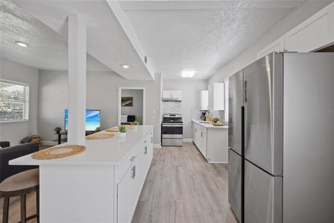 House in Lakeland, Florida 3 bedrooms, 155.33 sq.m. № 1801958 - photo 8