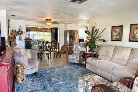 Villa ou maison à vendre à Port Richey, Floride: 3 chambres, 131.83 m2 № 2341851 - photo 9