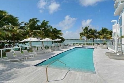 Condo in Miami Beach, Florida, 1 bedroom  № 1973766 - photo 8
