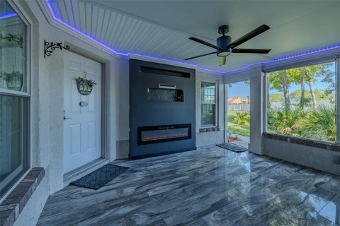 Condo in Sun City Center, Florida, 2 bedrooms № 2207534 - photo 6