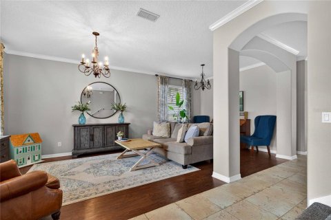 House in Eustis, Florida 5 bedrooms, 258.45 sq.m. № 2107616 - photo 4