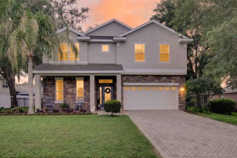 House in Eustis, Florida 5 bedrooms, 258.45 sq.m. № 2107616 - photo 2