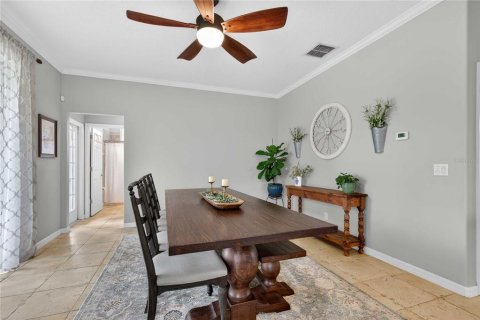 House in Eustis, Florida 5 bedrooms, 258.45 sq.m. № 2107616 - photo 12