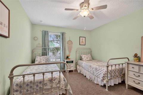 House in Eustis, Florida 5 bedrooms, 258.45 sq.m. № 2107616 - photo 29
