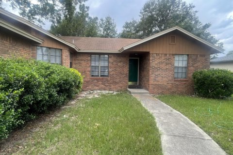 House in Jacksonville, Florida 4 bedrooms, 147.62 sq.m. № 773048 - photo 1