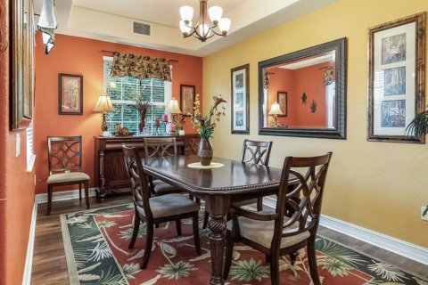 Condo in Howey-in-the-Hills, Florida, 2 bedrooms № 2259275 - photo 11