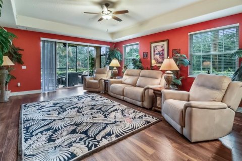 Condo in Howey-in-the-Hills, Florida, 2 bedrooms № 2259275 - photo 22