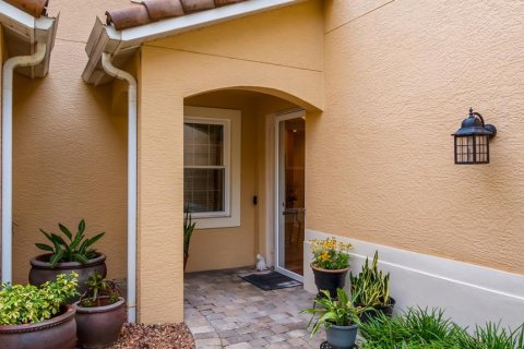 Condo in Howey-in-the-Hills, Florida, 2 bedrooms № 2259275 - photo 6