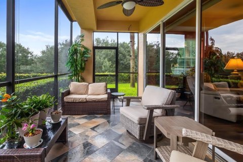 Condo in Howey-in-the-Hills, Florida, 2 bedrooms № 2259275 - photo 5