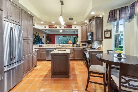 Condo in Howey-in-the-Hills, Florida, 2 bedrooms № 2259275 - photo 18