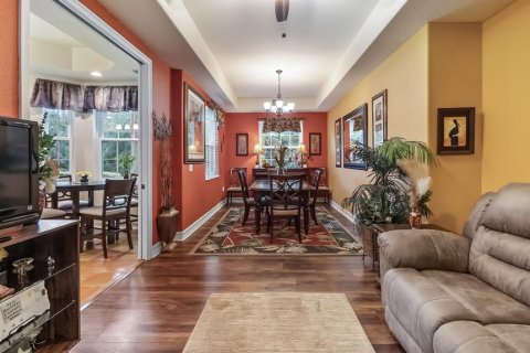 Condo in Howey-in-the-Hills, Florida, 2 bedrooms № 2259275 - photo 13