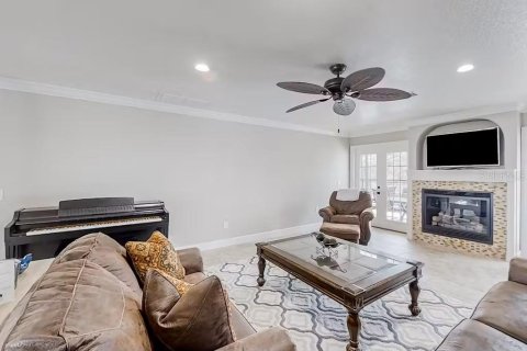 House in Palm Coast, Florida 5 bedrooms, 309.18 sq.m. № 1906822 - photo 15