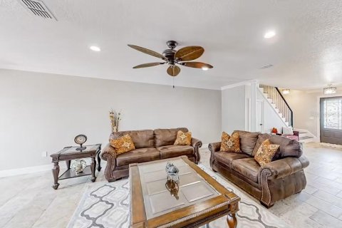 House in Palm Coast, Florida 5 bedrooms, 309.18 sq.m. № 1906822 - photo 16