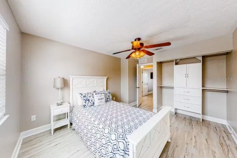 House in Palm Coast, Florida 5 bedrooms, 309.18 sq.m. № 1906822 - photo 29