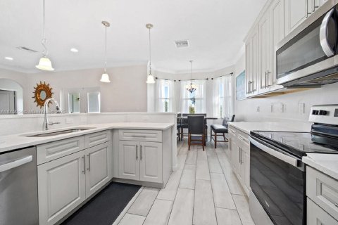 Villa ou maison à vendre à Port St. Lucie, Floride: 4 chambres, 184.78 m2 № 1954145 - photo 5