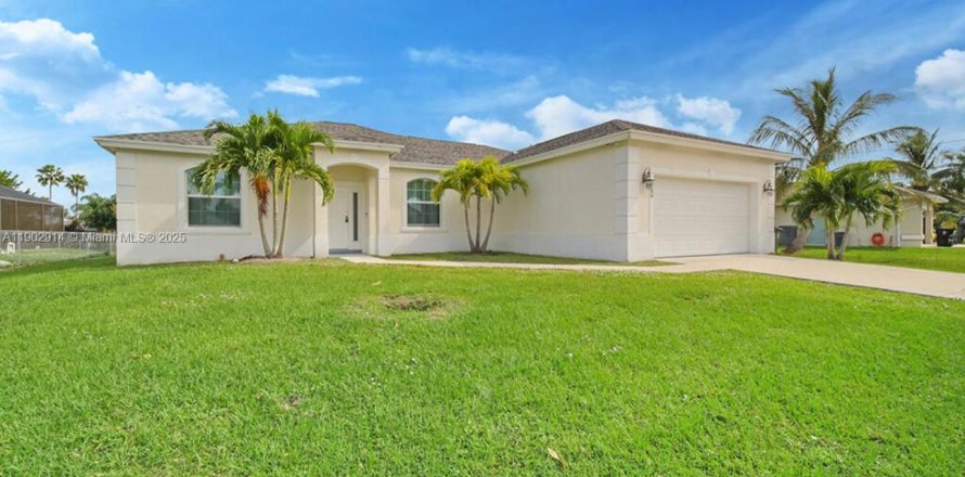Villa ou maison à Port St. Lucie, Floride 4 chambres, 184.78 m2 № 1954145