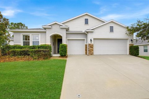 Casa en Ocala, Florida 4 dormitorios, 263.56 m2 № 2138200