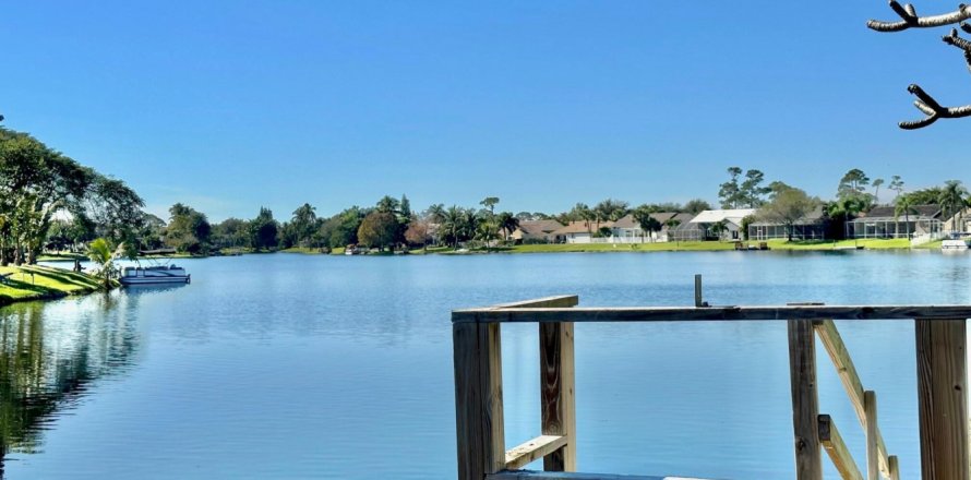 Casa en Wellington, Florida 5 dormitorios, 304.35 m2 № 1224617