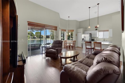Casa en venta en Homestead, Florida, 4 dormitorios, 216.09 m2 № 2186913 - foto 14
