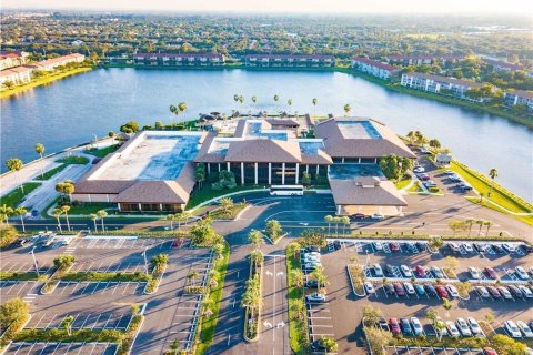 Condominio en venta en Pembroke Pines, Florida, 1 dormitorio, 75.34 m2 № 2147346 - foto 30
