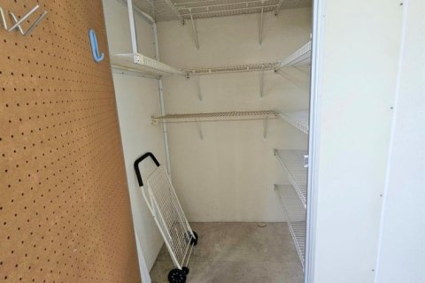 Condominio en venta en Pembroke Pines, Florida, 1 dormitorio, 75.34 m2 № 2147346 - foto 18