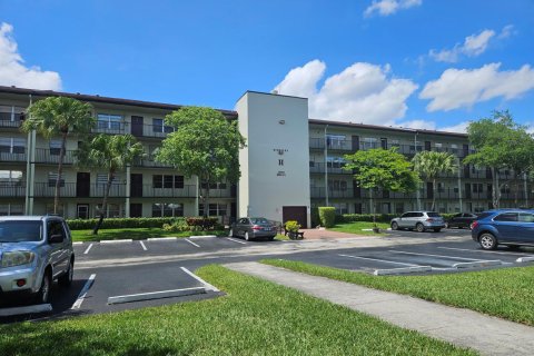 Condominio en Pembroke Pines, Florida, 1 dormitorio № 2147346