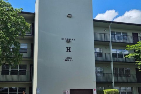Condominio en venta en Pembroke Pines, Florida, 1 dormitorio, 75.34 m2 № 2147346 - foto 21