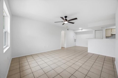 Condo in Kissimmee, Florida, 2 bedrooms  № 2238559 - photo 3