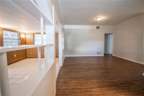 Casa en venta en Orlando, Florida, 3 dormitorios, 144.93 m2 № 1935143 - foto 12