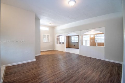 Casa en venta en Orlando, Florida, 3 dormitorios, 144.93 m2 № 1935143 - foto 18