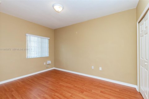 House in Homestead, Florida 2 bedrooms, 98.2 sq.m. № 2027544 - photo 16