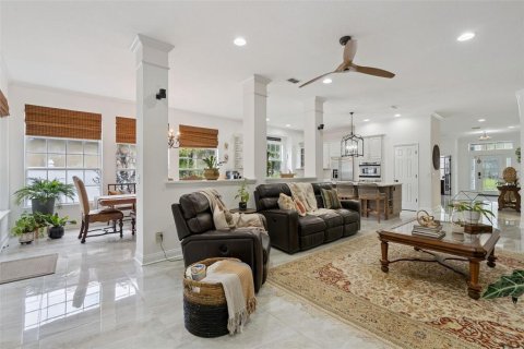 Villa ou maison à vendre à Orlando, Floride: 5 chambres, 309.46 m2 № 2358735 - photo 19