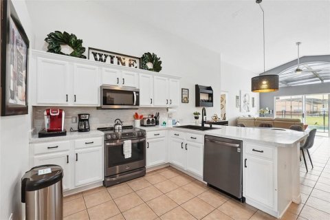 House in Kissimmee, Florida 4 bedrooms, 182.09 sq.m. № 1724592 - photo 17