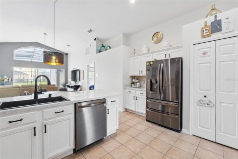 House in Kissimmee, Florida 4 bedrooms, 182.09 sq.m. № 1724592 - photo 16