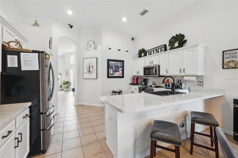 House in Kissimmee, Florida 4 bedrooms, 182.09 sq.m. № 1724592 - photo 14